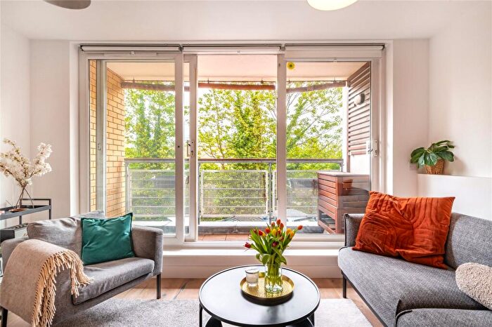 2 Bedroom Flat For Sale In Marcon Place, London, E8