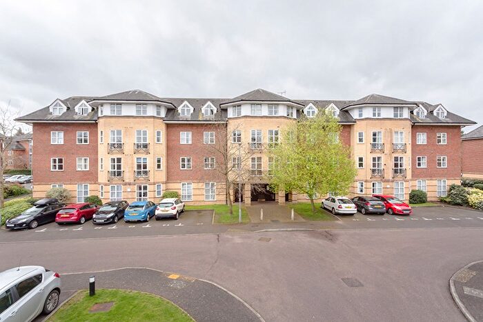 2 Bedroom Flat To Rent In Cheltenham Court, St Albans, Hertfordshire, AL1