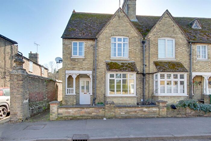 2 Bedroom End Of Terrace House To Rent In High Street, Somersham, Huntingdon, PE28