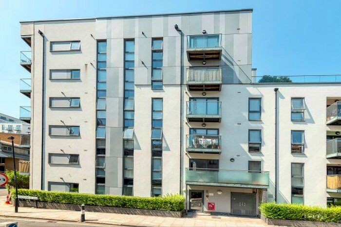 2 Bedroom Flat To Rent In Wallwood Street, London, E14