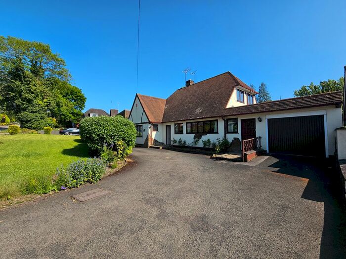 4 Bedroom Property To Rent In Beacon Road, Walsall, WS5