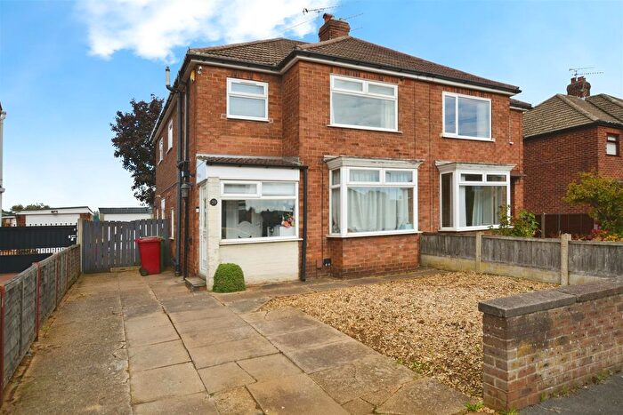 3 Bedroom Semi-detached House For Sale In Westerdale Road, Scunthorpe, DN16