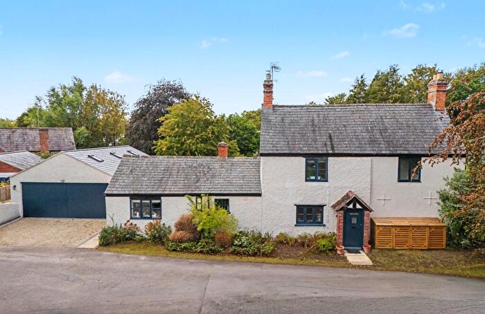 2 Bedroom Detached House For Sale In Watery Lane, Pillerton Hersey, CV35