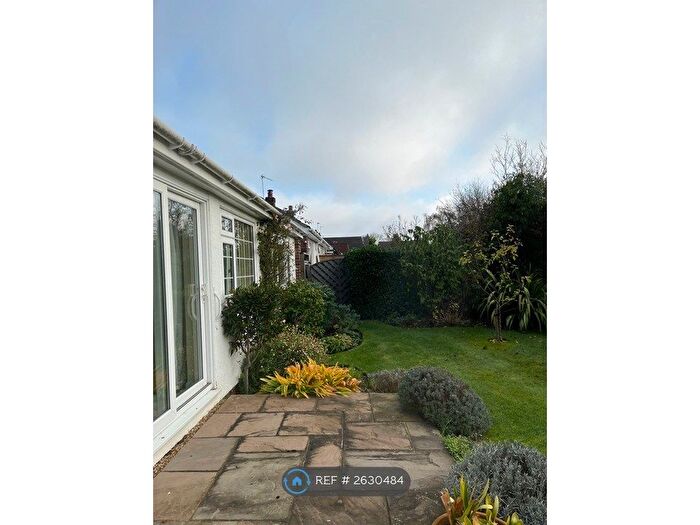 2 Bedroom Bungalow To Rent In Russell Close, Amersham, HP6