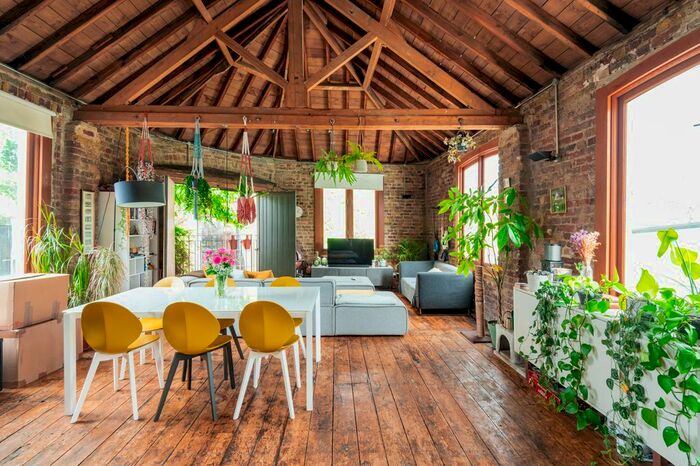 2 Bedroom Flat For Sale In Painters Mews, Bermondsey, SE16