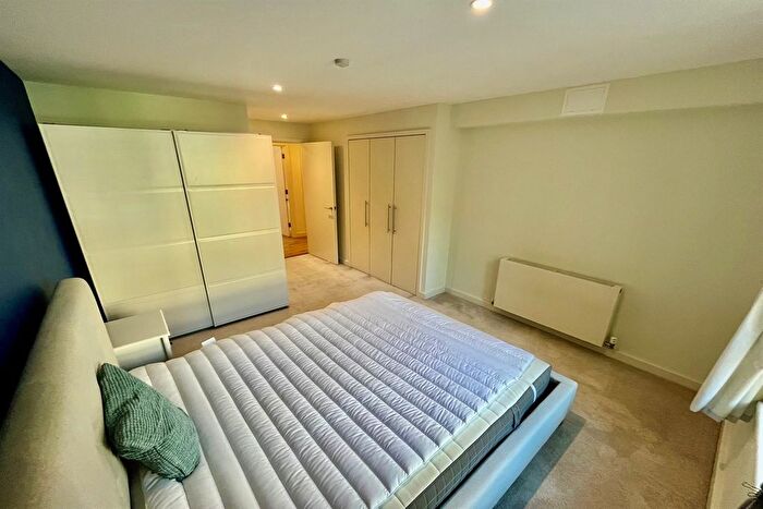 2 Bedroom Flat To Rent In Vizion, London, Epc Rating B, N7