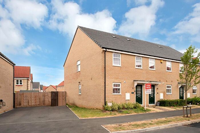 3 Bedroom End Of Terrace House For Sale In Holbrook Way, Barleythorpe, LE15