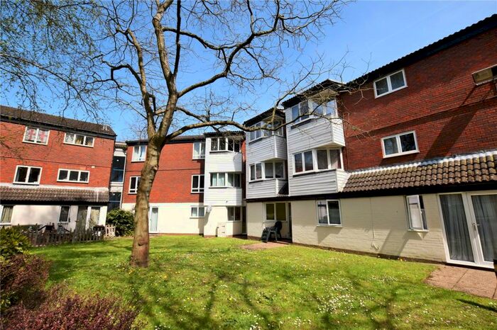 Studio To Rent In Mount Pleasant, Mount Lane, Bracknell, Berkshire, RG12