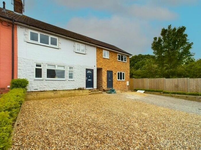 4 Bedroom Terraced House To Rent In Woodhall Close, Sudbury, CO10