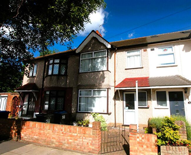 3 Bedroom Terraced House To Rent In Caesars Walk, Mitcham, CR4