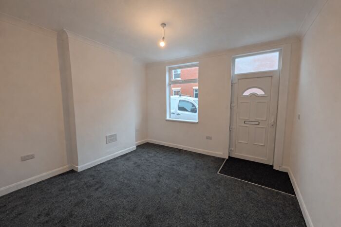 3 Bedroom Terraced House To Rent In Market Close, CW1