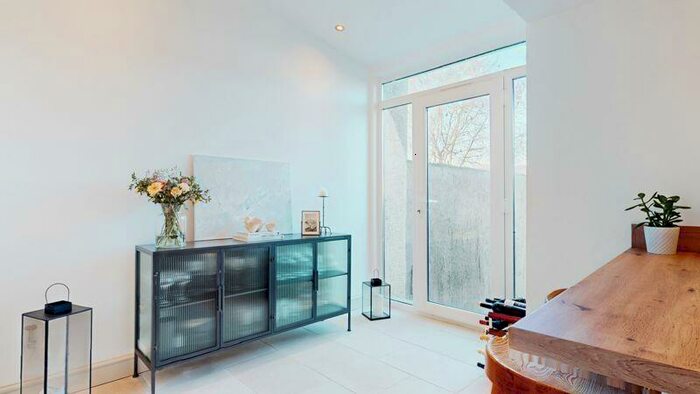 3 Bedroom Terraced House For Sale In John Street, Penarth, CF64