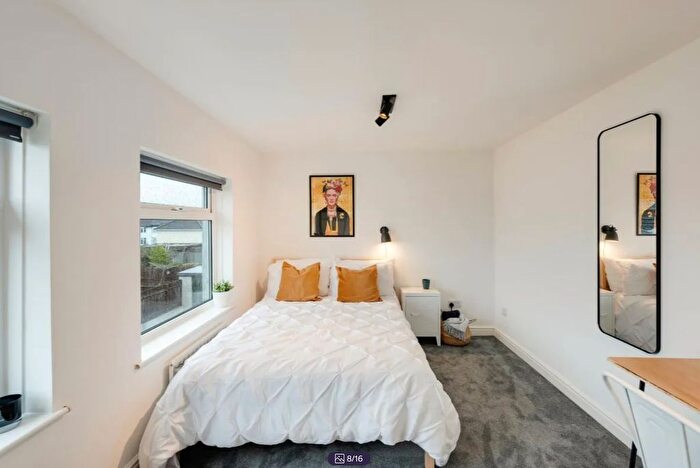 6 Bedroom Semi-Detached House To Rent In Gayner Road, Bristol, BS7