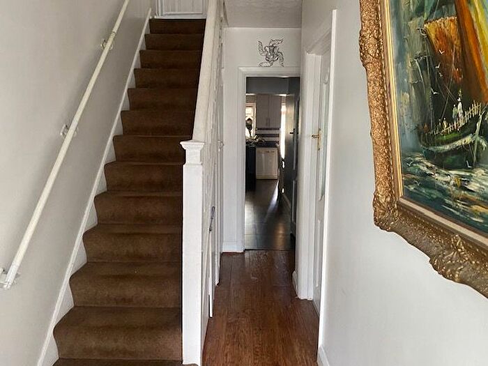 3 Bedroom Semi-Detached House To Rent In Berkeley Avenue, Hounslow, TW4