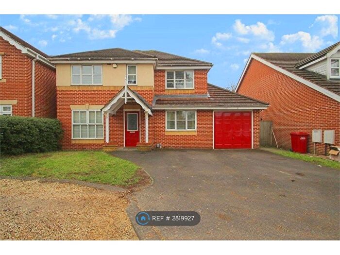 4 Bedroom Detached House To Rent In Hurworth Avenue, Langley, SL3