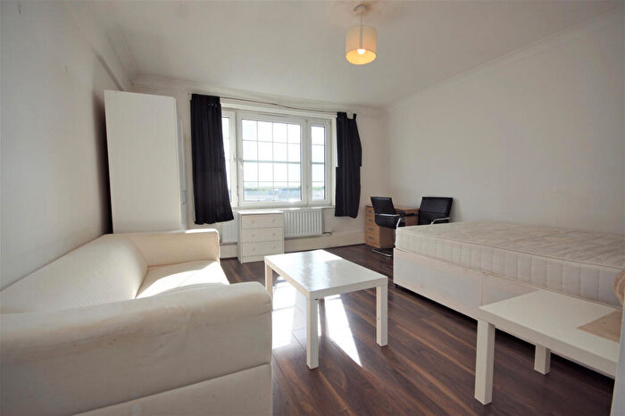 4 Bedroom Apartment To Rent In Islip Street, Kentish Town, NW5