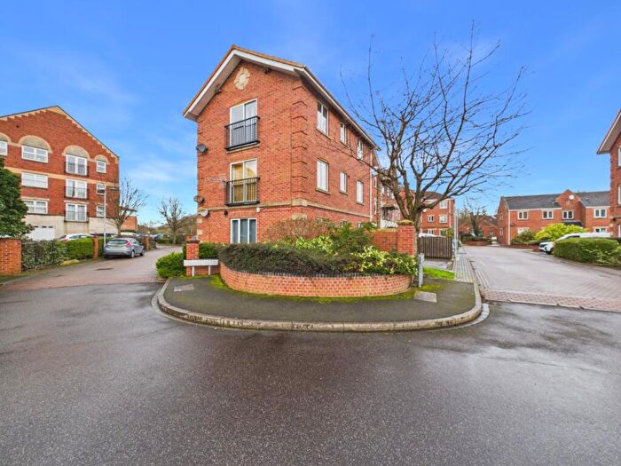 2 Bedroom Apartment For Sale In Galleon Court, Hull, HU9