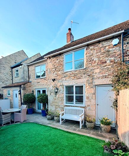 3 Bedroom Semi Detached House For Sale In Summer Lane, Sheffield, S17