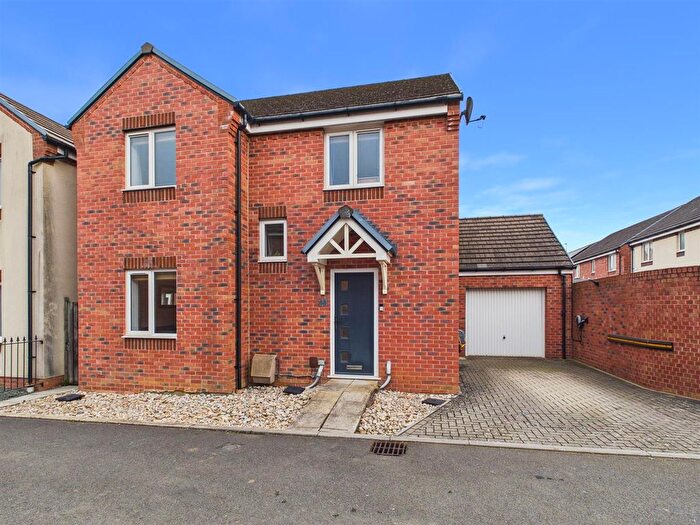 4 Bedroom Detached House For Sale In Marlstone Close, Gloucester, GL4