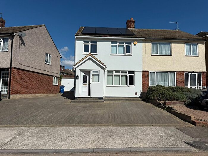 4 Bedroom Semi-Detached House To Rent In Grays, RM17