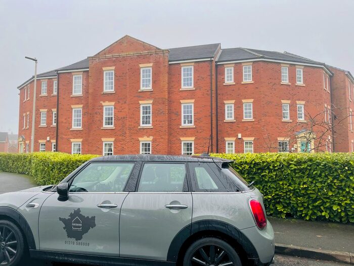 3 Bedroom Flat To Rent In Byron Walk, Nantwich, CW5