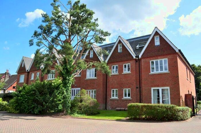 1 Bedroom Apartment To Rent In Ifield Road, West Green, Crawley, West Sussex, RH11
