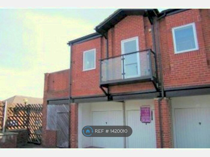 1 Bedroom Flat To Rent In Near Leeds University, Leeds, LS2