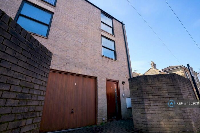 2 Bedroom Flat To Rent In Avenue Place, Southampton, SO14