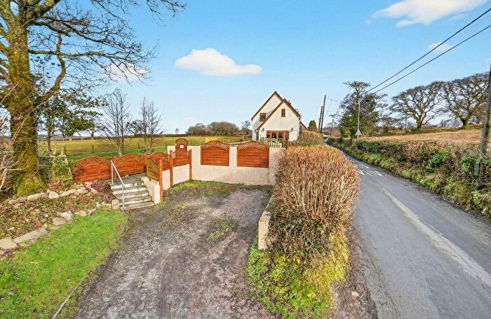 3 Bedroom Detached House For Sale In Y Garth, Heol Ddu, Ammanford, SA18