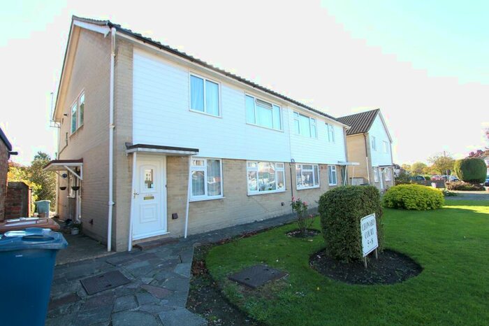 2 Bedroom Flat To Rent In College Road, Harrow Weald, HA3