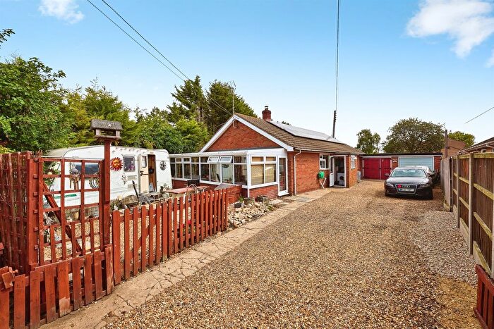 3 Bedroom Detached Bungalow For Sale In Nene Terrace Road, Crowland, Peterborough, PE6