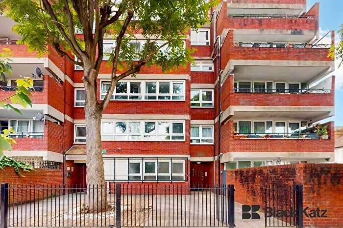 1 Bedroom Flat For Sale In Goulden House, Bullen Street, Clapham Junction / Battersea, SW11