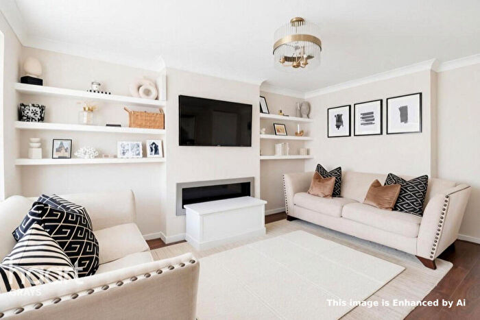 4 Bedroom Semi-Detached House For Sale In Treetops Close, Grays, RM17