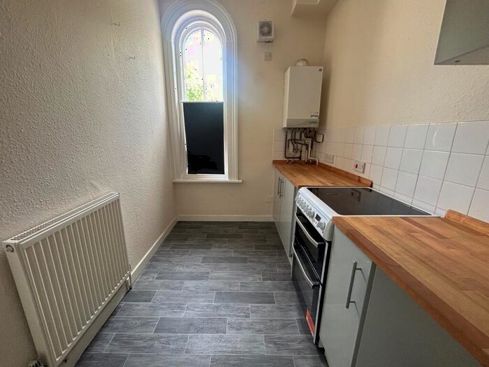 1 Bedroom Flat To Rent In High Street, Clay Cross, S45