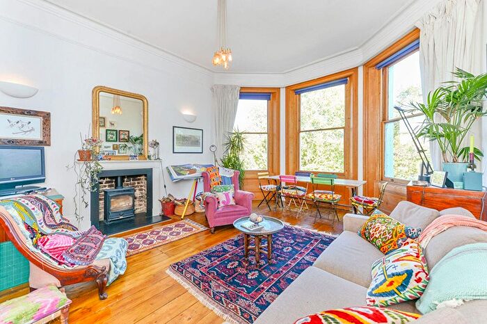 2 Bedroom Flat To Rent In The Common, Ealing, W5