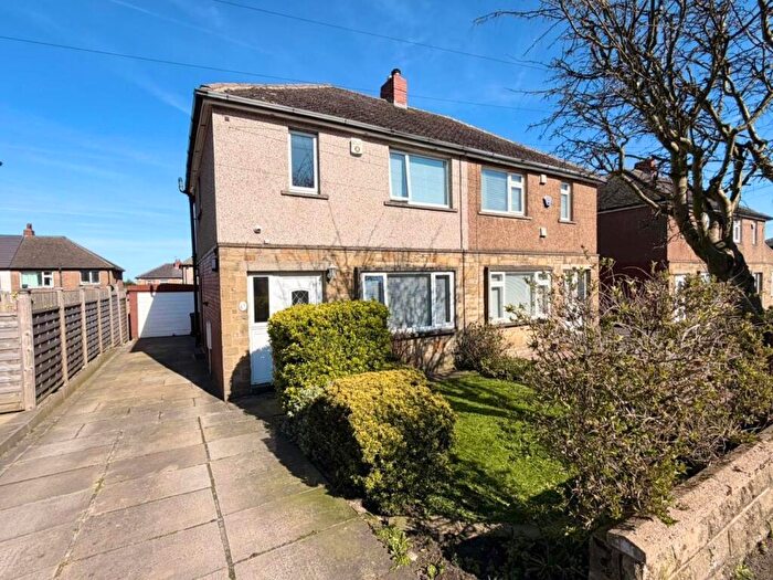 3 Bedroom Semi Detached House To Rent In St. Annes Avenue, Huddersfield, HD3