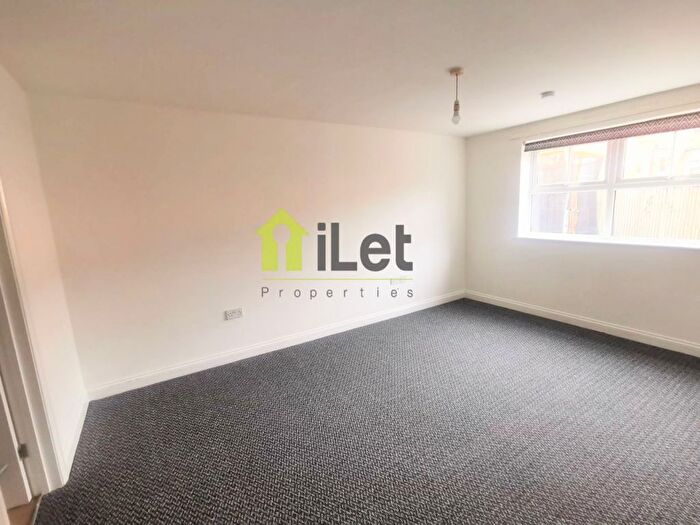 2 Bedroom Flat To Rent In Derby Road, Abington, Northampton, NN1