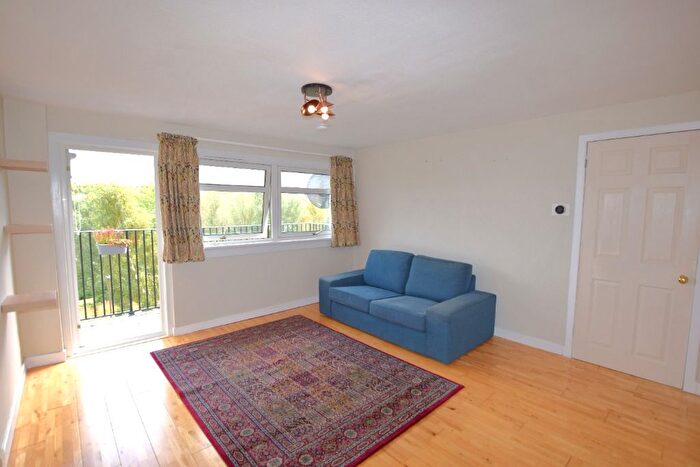 2 Bedroom Flat To Rent In Southhouse Crescent, Liberton, Edinburgh, EH17