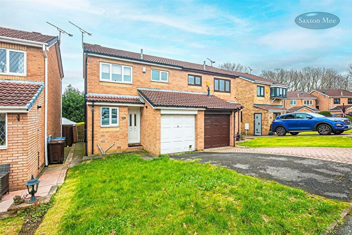 2 Bedroom Semi Detached House For Sale In Farnaby Drive, High Green, Sheffield, S35