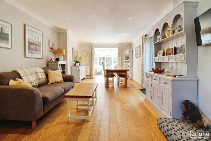 4 Bedroom Detached House For Sale In Audley Close, Grange Park, SN5