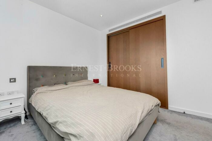 1 Bedroom Apartment To Rent In Landmark Pinnacle, Canary Wharf, E14
