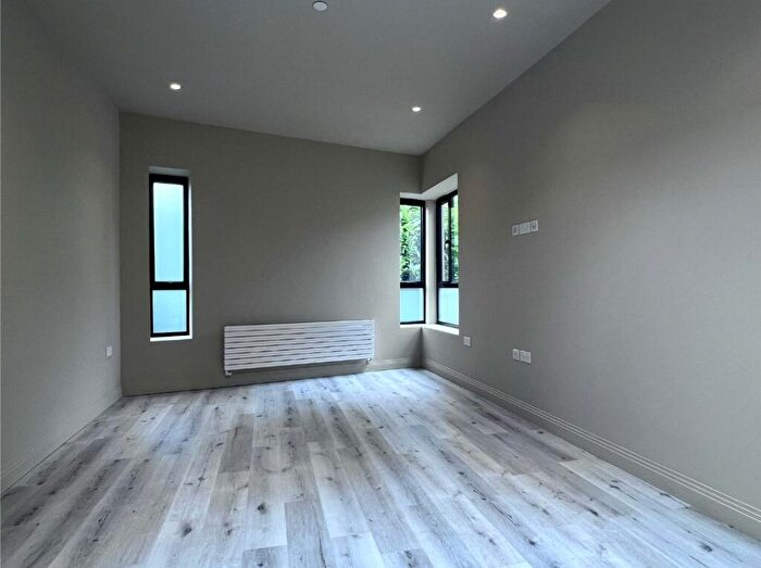 1 Bedroom Flat To Rent In Upper Hale Road, Farnham, GU9