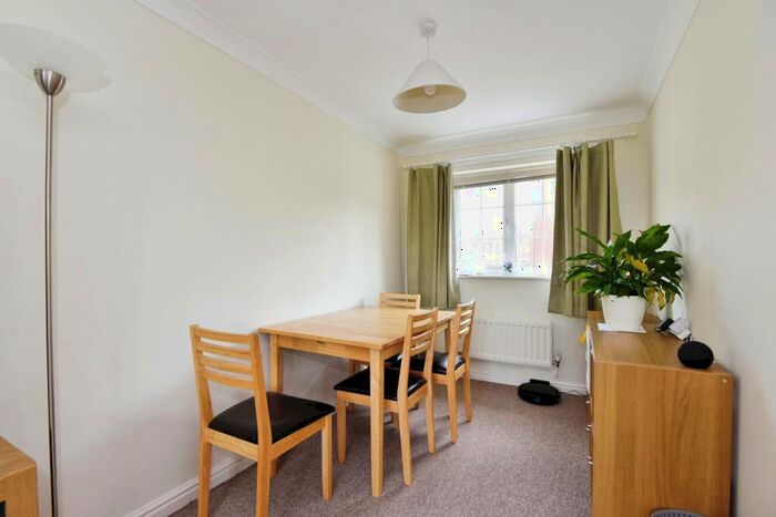 2 Bedroom Flat For Sale In Godwin Way, Stoke-On-Trent, Staffordshire, ST4