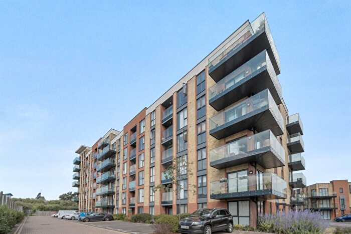 2 Bedroom Apartment To Rent In Oscar Wilde Road, Reading, RG1