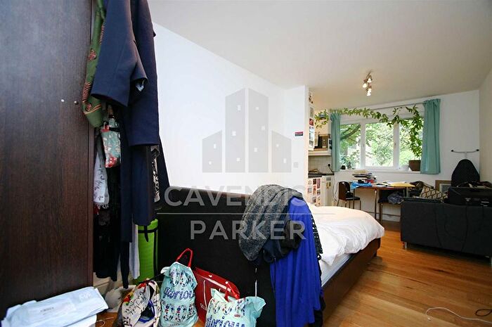 Studio To Rent In Bride Street, Islington, London, N7