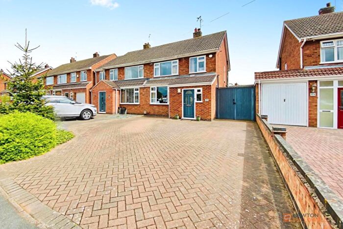 3 Bedroom Semi-Detached House For Sale In St. Johns Avenue, Syston, LE7