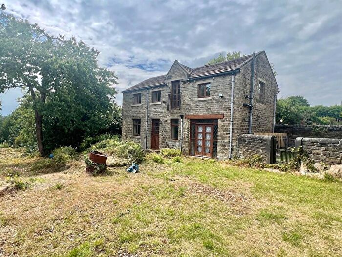 3 Bedroom Barn Conversion For Sale In The Barn And Land, To The Rear Of Quarmby Road, Huddersfield, HD3