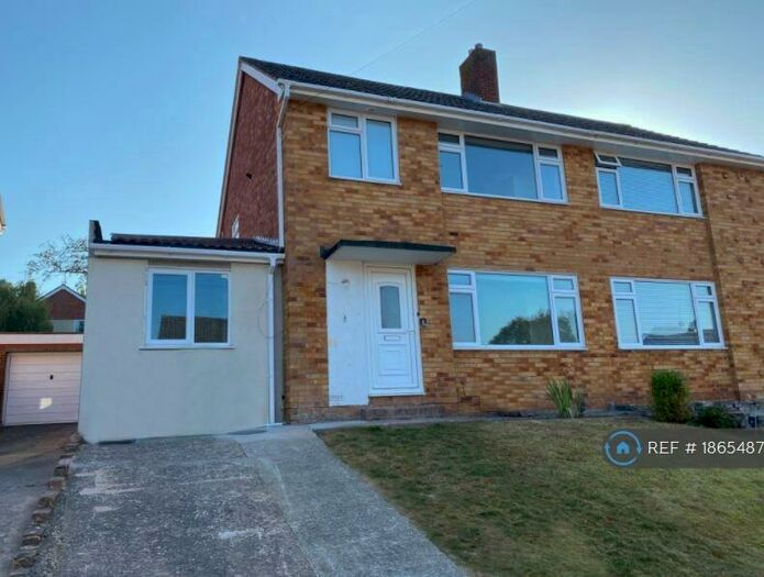 6 Bedroom Detached House To Rent In Dunvegan Close, Exeter, EX4