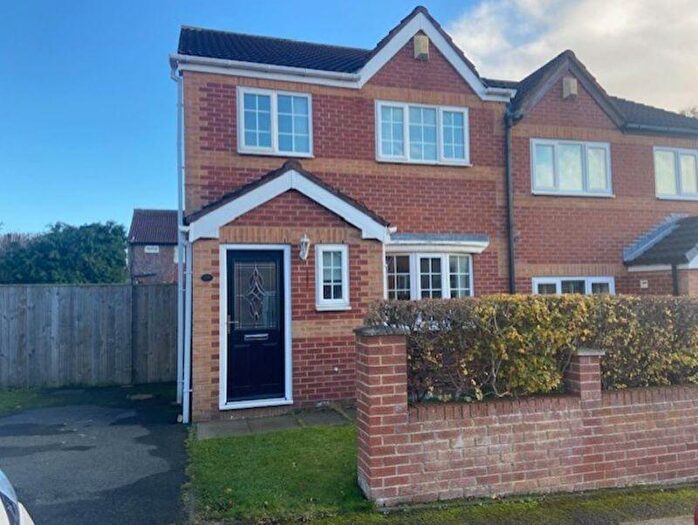 3 Bedroom Semi Detached House For Sale In Dovecrest Court, Wallsend, NE28