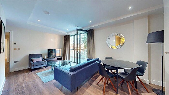 2 Bedroom Apartment To Rent In Back Church Lane, London, E1